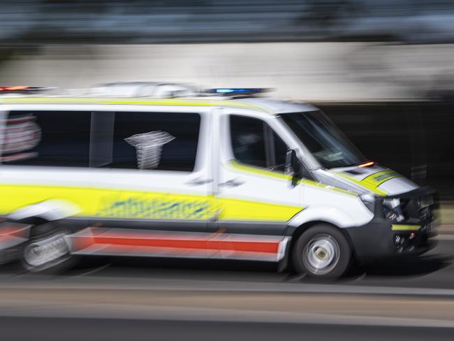 Single-vehicle crash flips car on roof near Qld border