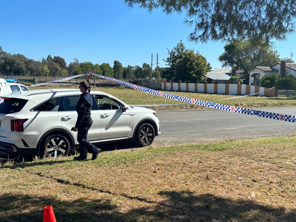 A woman has been found dead in a house on Young St, Forbes, on April 22, 2024. Picture: Tijana Birdjan.