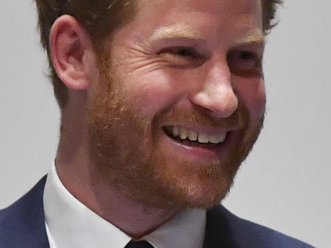 LONDON, UNITED KINGDOM - FEBRUARY 01:  Prince Harry announces the winner of the Henry Worsley Award during the 'Endeavour Fund Awards' Ceremony at Goldsmiths Hall on February 1, 2018 in London, England. The awards celebrate the achievements of wounded, injured and sick servicemen and women who have taken part in remarkable sporting and adventure challenges over the last year.  (Photo by Ben Stansall - WPA Pool/Getty Images)