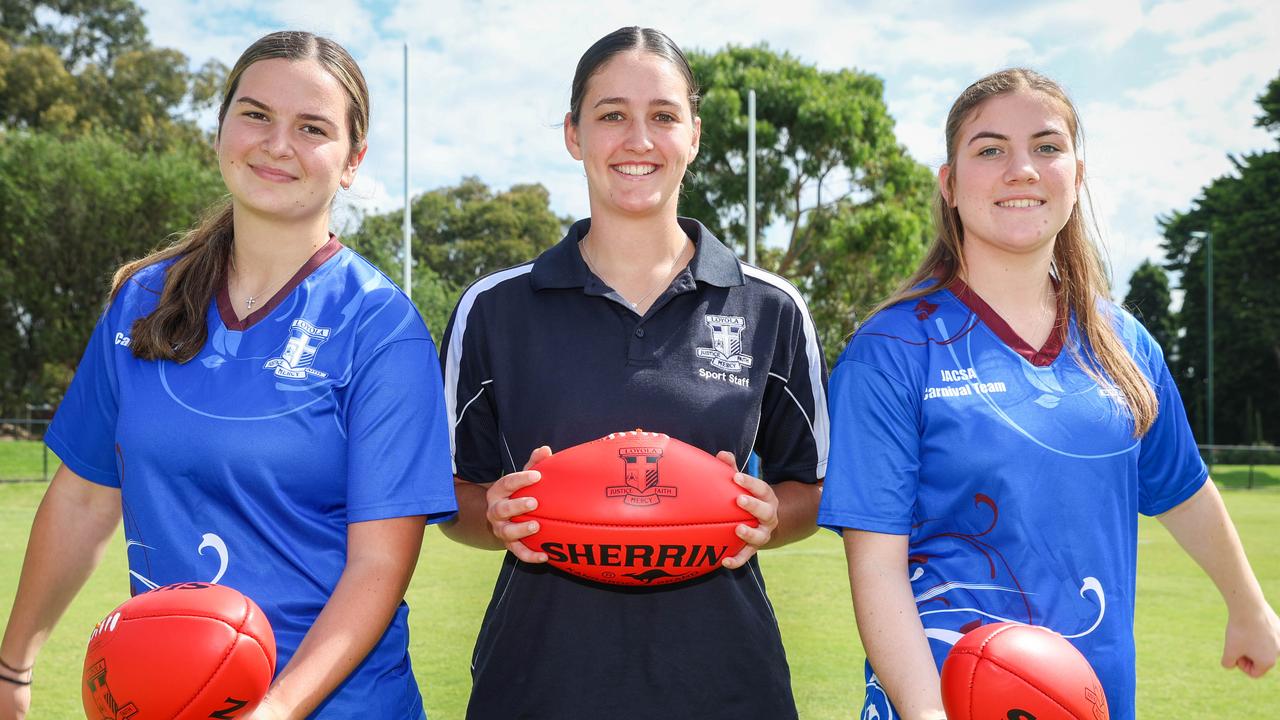 ‘Reverse Fagan’: AFLW player’s path from coach to teacher