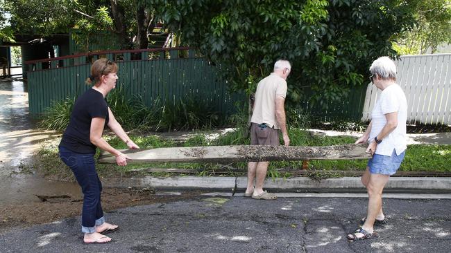 The clean-up is under way after Brisbane’s flooding disaster. : Tertius Pickard