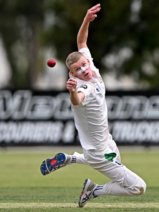 Spotswood’s Harry Lumsden dives for a catch in the VSDCA grand final. Picture: Andy Brownbill