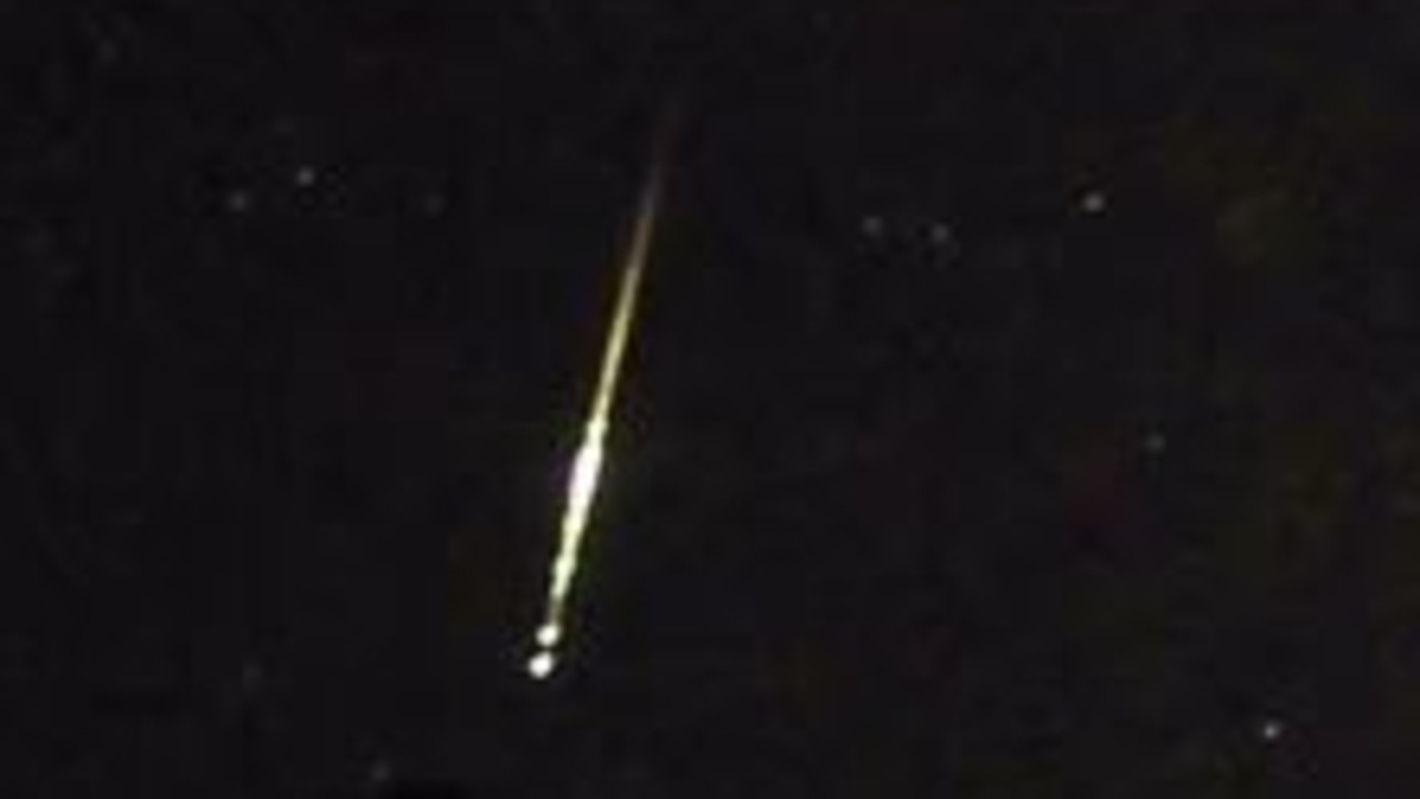 UFO sighting: ‘Big green fireball’ lights up Queensland sky ...