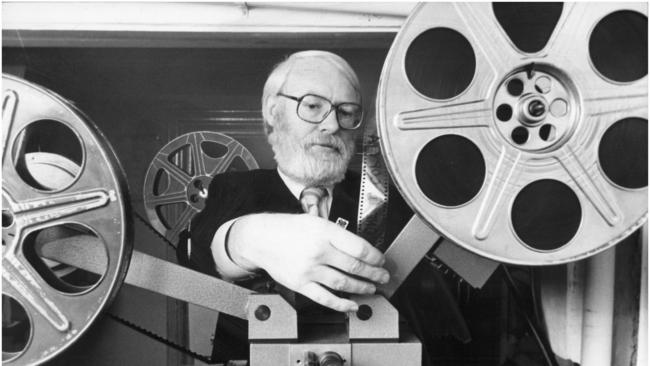 **This picture has a scanned reverse - see associated content at the bottom of the details window** David Stratton, film critic and television presenter.