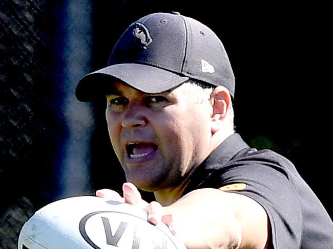 BRISBANE, AUSTRALIA - JULY 29: Coach Anthony Seibold gives instructions to his players during a Brisbane Broncos NRL training session at the Clive Berghofer Centre on July 29, 2020 in Brisbane, Australia. (Photo by Bradley Kanaris/Getty Images)