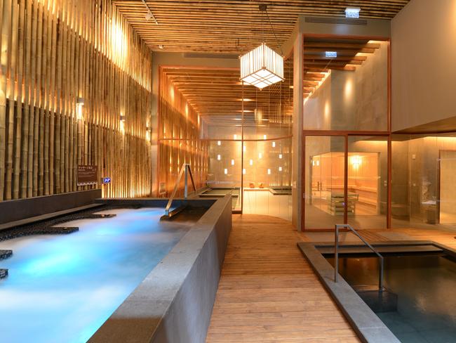 Let's Relax Spa and Onsen, Bangkok.