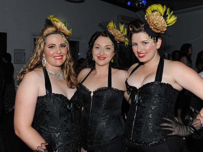 SAVVY Jessie Woolley, Zoe Van Doorn and Casey Thompson at the Sovereign Hotel Picture Bryan Lynch