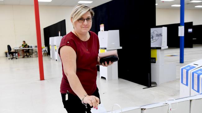 Territorians getting to the voting booths early, Voters in Berrimah Kim Vernon. Picture Katrina Bridgeford.