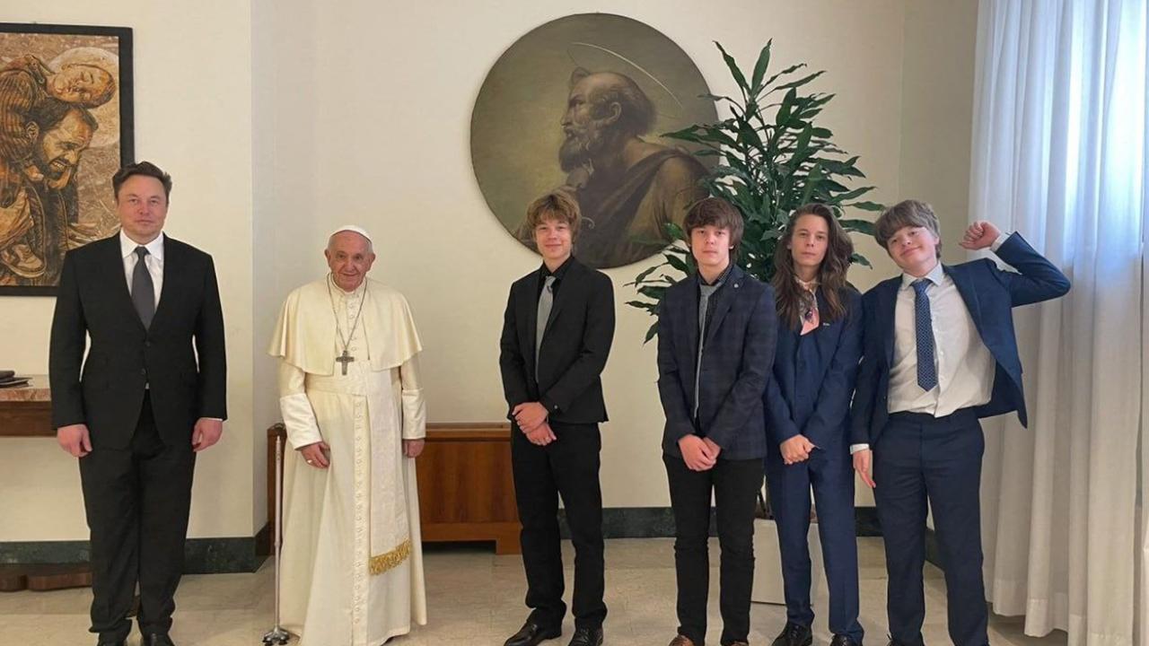 Pope Francis and Elon Musk with his children Damian, Kai, Saxon and Griffin. Picture: Handout/Elon Musk's Twitter Account/AFP