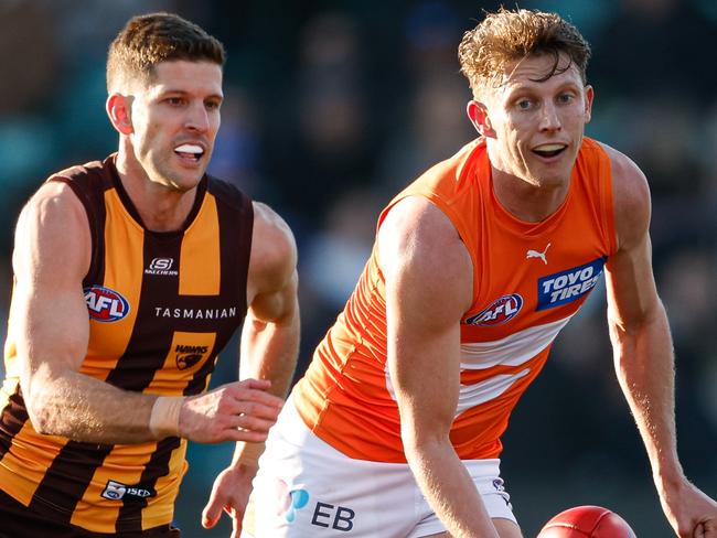 The Giants were unable to get their transition game going with any great effect against the Hawks. Picture: Dylan Burns/AFL Photos via Getty Images