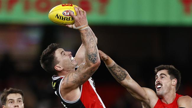 MELBOURNE, AUSTRALIA - APRIL 08: Josh Battle of the Saints marks the ball during the round four AFL match between St Kilda Saints and Gold Coast Suns at Marvel Stadium, on April 08, 2023, in Melbourne, Australia. (Photo by Darrian Traynor/Getty Images)