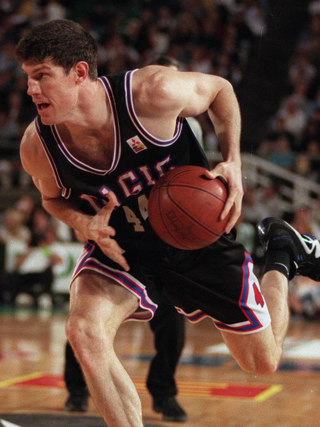 Mike Kelly playing for South East Melbourne Magic in the NBL Grand Final.