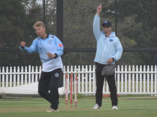 Blake Noorbergen trapped Hamish Teasdale in front of the wicket. Picture: Sean Teuma