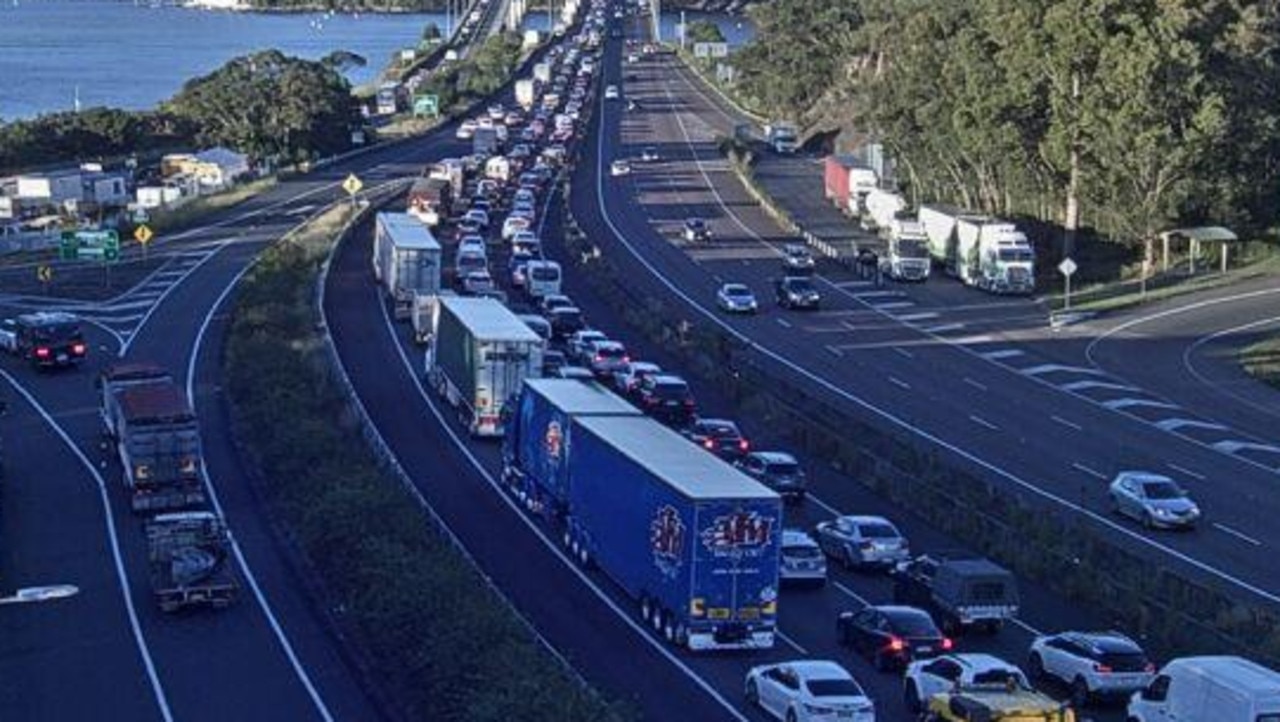 People trapped, major delays: M1 closed after serious crash