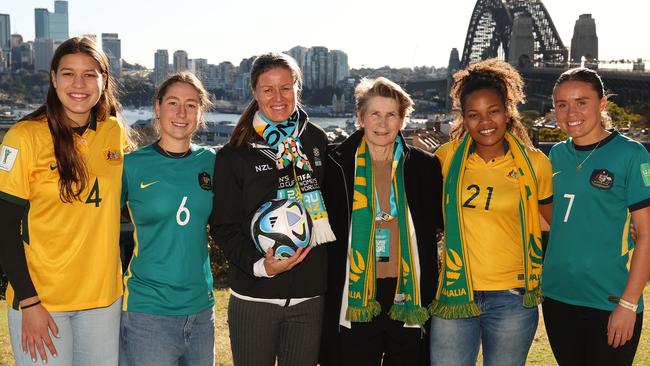 Ella Tonkin, Sarah Hunter, Maia Jackman Football Ferns alumni, Julie Dolan Matildas alumni, Naomi Chinnama and Bryleeh Henry of the Matildas pose during the FIFA Women's World Cup 2023 Sydney Harbour Bridge Unity Celebration. Picture: Mark Metcalfe - FIFA/FIFA via Getty Images