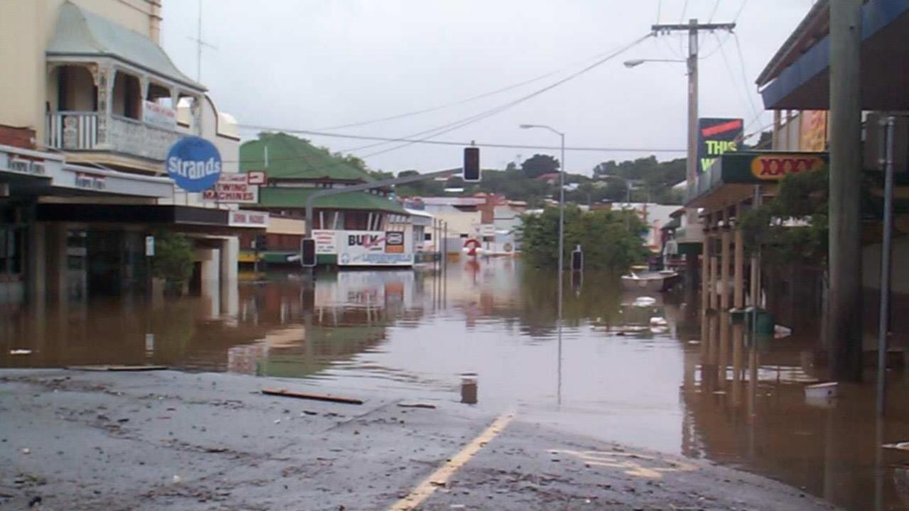 Gympie flood February 1999 - Mary Street.