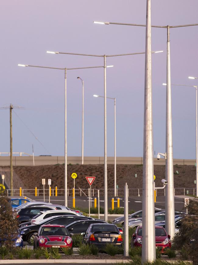 Tarneit station car park at 7.26am. Picture: Sarah Matray