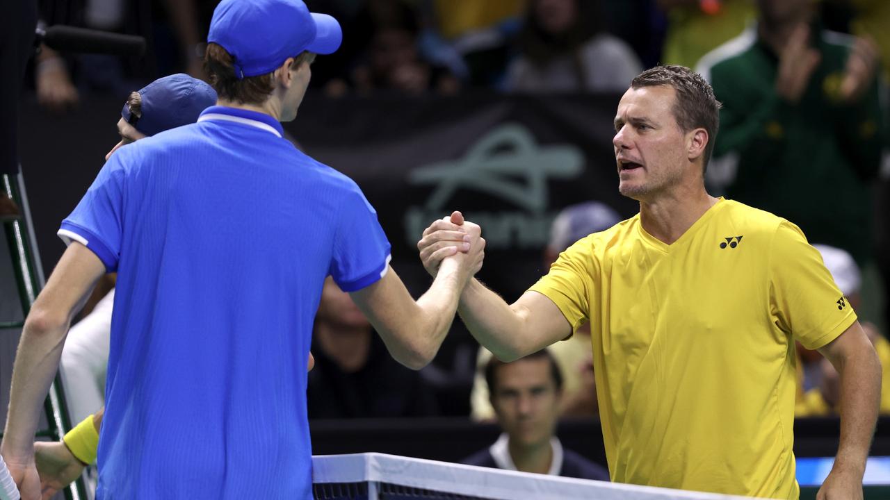 Jannik Sinner and Lleyton shake hands. Photo by Clive Brunskill/Getty Images for ITF.