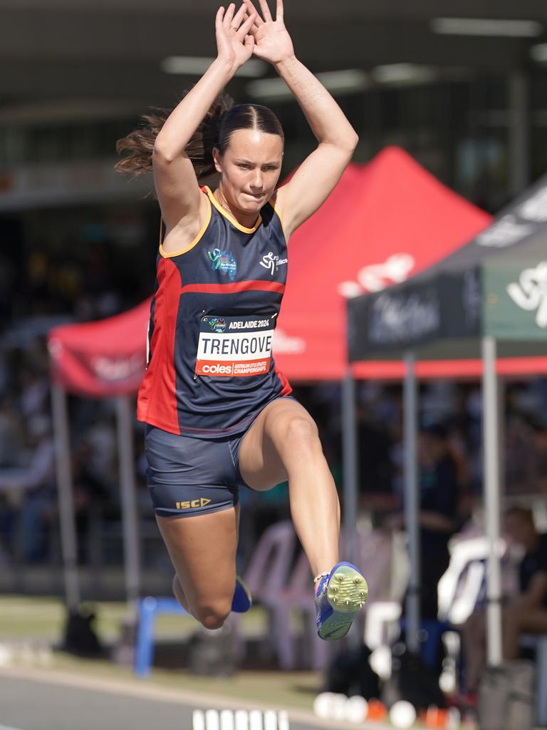 Lucy Trengove competing in the triple jump.