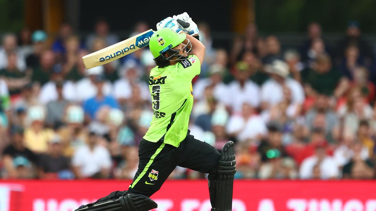 GOLD COAST, AUSTRALIA - DECEMBER 29: Oliver Davies of the Thunder bats during the Men's Big Bash League match between the Brisbane Heat and the Sydney Thunder at Metricon Stadium, on December 29, 2022, in Gold Coast, Australia. (Photo by Chris Hyde/Getty Images)