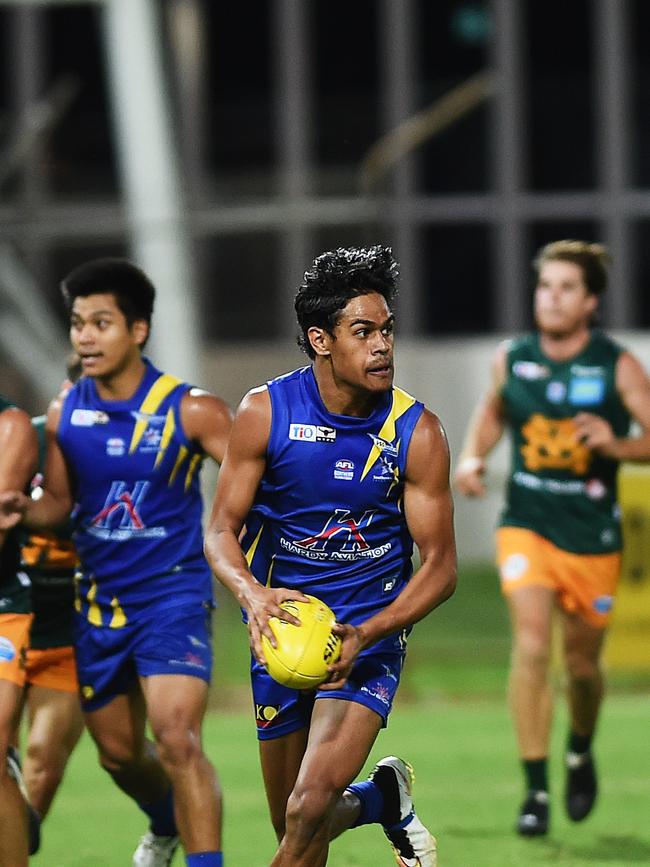 Domonic Grant in action for the Manderers at TIO Stadium in 2015. Picture: News Corp