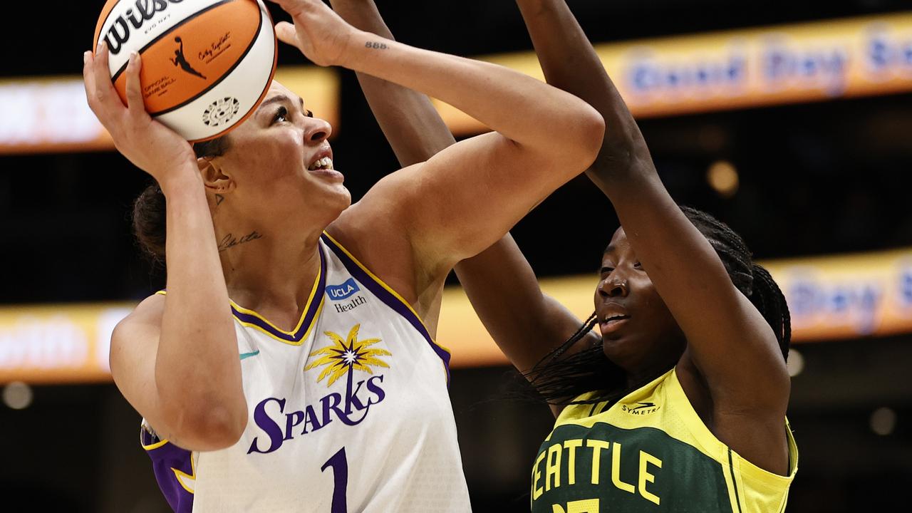 Liz Cambage opts to terminate contract with Sparks amid playoff race