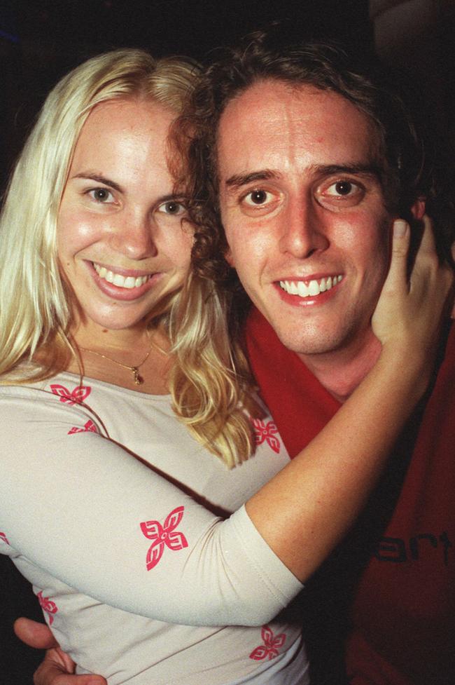 SOCIALS NQ /DOORS /Nightclub /Mackay. Amanda Top and DJ Fugue – 30 Apr 2000 headshot