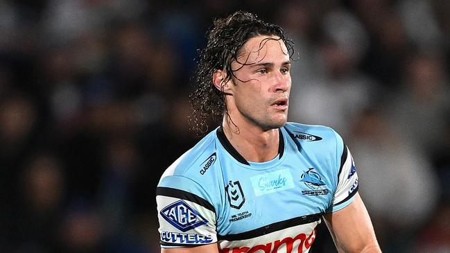 AUCKLAND, NEW ZEALAND - MARCH 08: Nicho Hynes of the Sharks runs the ball during the round one NRL match between New Zealand Warriors and Cronulla Sharks at Go Media Stadium Mt Smart, on March 08, 2024, in Auckland, New Zealand. (Photo by Hannah Peters/Getty Images)