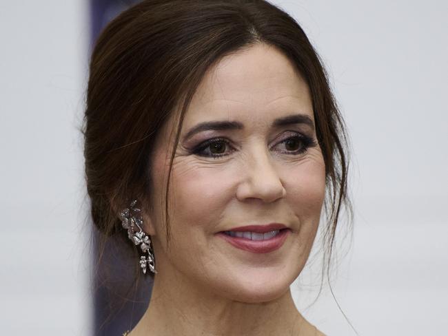 COPENHAGEN, DENMARK - NOVEMBER 07: Crown Princess Mary of Denmark attends the JoaquÃÂ­n Sorolla exhibition - Light in Motion (Luz en Movimiento) and a dinner at the Glyptoteket Museum on November 07, 2023 in Copenhagen, Denmark. (Photo by Carlos Alvarez/Getty Images)