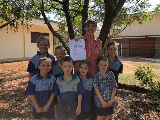 Students at Mistake Creek State School.