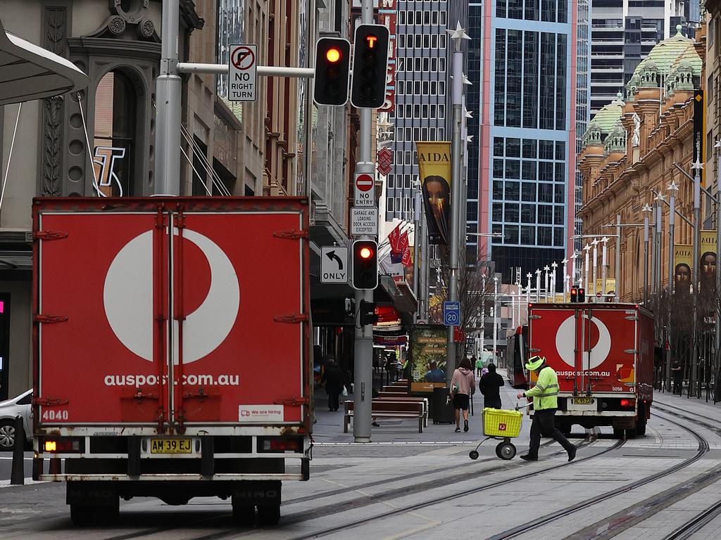 Australia Post says it is sending a record number of parcels with limited staff. Picture: NCA NewsWire/Dylan Coker