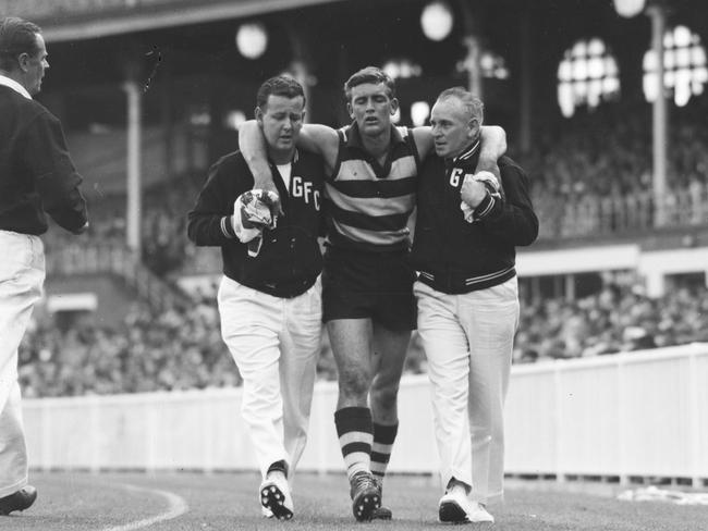 1963. Sept 21. L to R. Barry Finn, Stewart Lord, Arthur Edgerton. 2nd Semi Final v Hawthorn at MCG. Source: Bob Gartland Collection