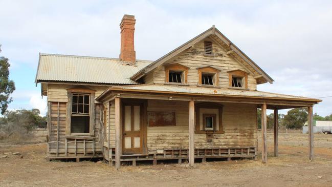 A dilapidated shack in the “vanishing” rural town of Lillimur notched the state’s cheapest property sale in the past year.