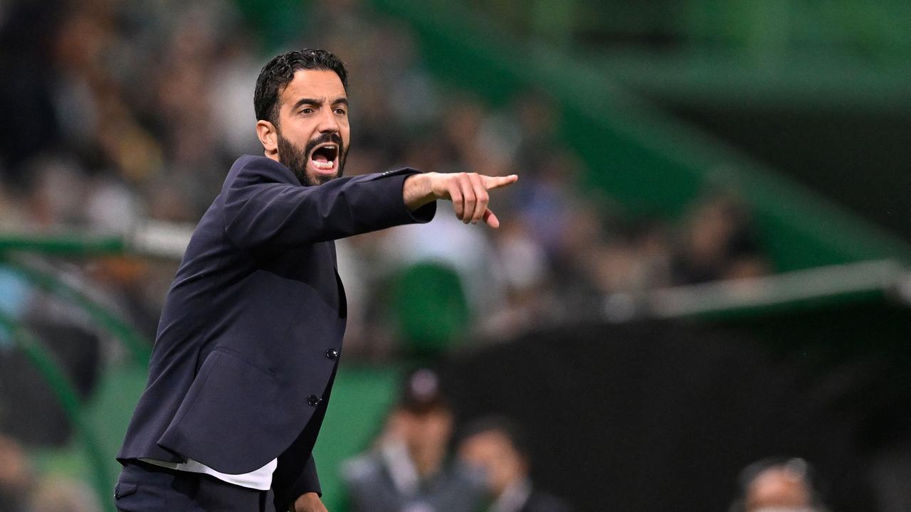 Sporting Lisbon's Portuguese coach Ruben Amorim gestures on the sidelines during the UEFA Europa league quarterfinal second leg football match between Sporting CP and Juventus at the Jose Alvalade stadium in Lisbon on April 20, 2023. (Photo by PATRICIA DE MELO MOREIRA / AFP)