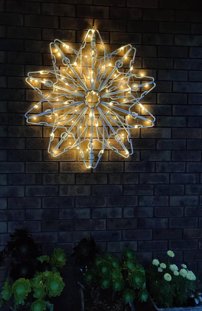 DIY Hanger Snowflake with Lights