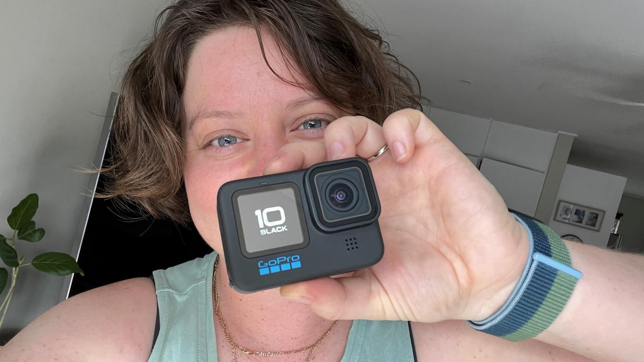 Elly Awesome tries out the GoPro Hero 10.