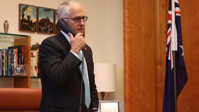 Doesn’t matter how much a good businessman Turnbull is (or was), he probably won’t be able to convince Trump to change his mind on a TPP that would help many countries (including Australia). Picture: AFP / Prime Minister’s Office