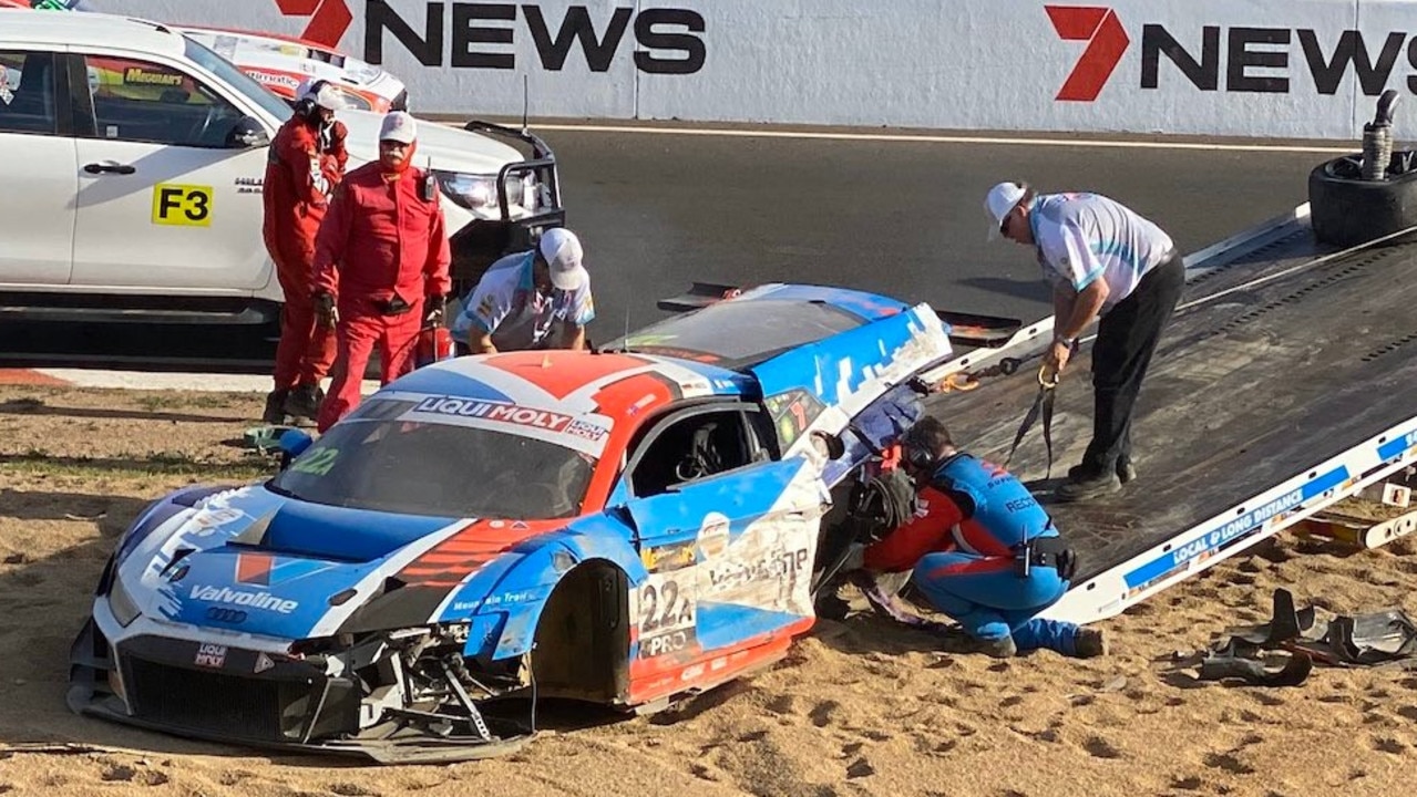 Garth Tander's ruined Audi is loaded onto a recovery truck. Pic: @racrcraig