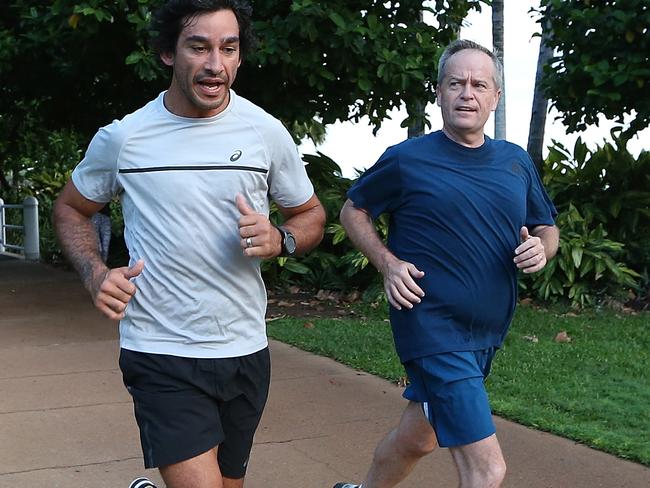 Bill Shorten basks in the reflected glory of Johnathan Thurston. Picture: Kym Smith