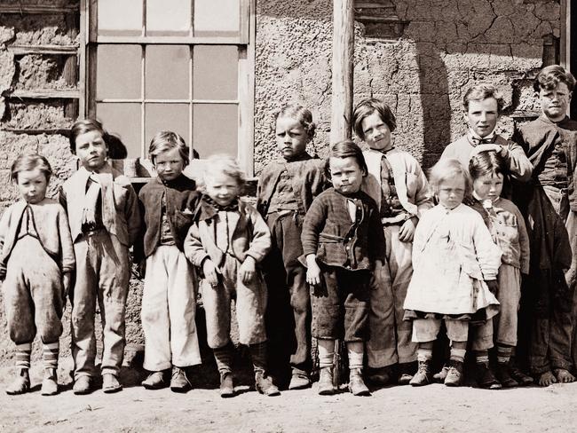 trådløs støn Udelukke Working class kids: The tough life colonial children faced | Daily Telegraph