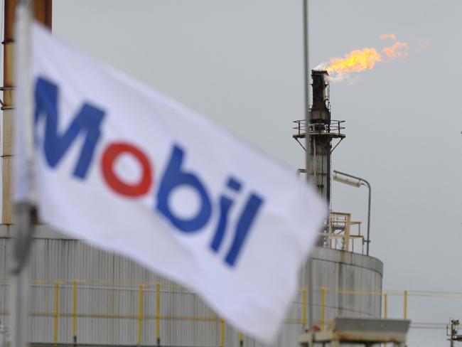 No threat to community or environment from fuel leak at Mobil refinery.
