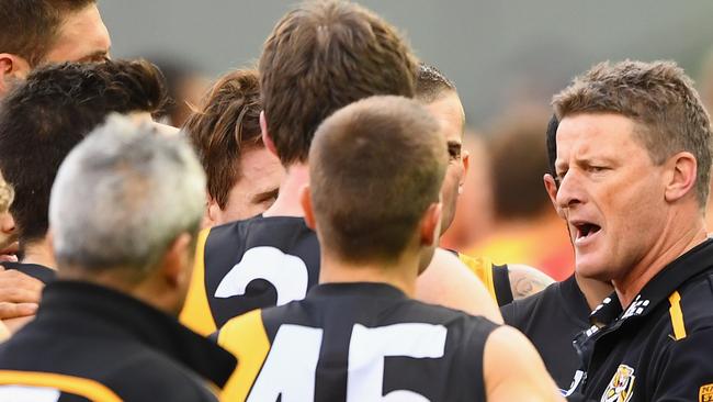 Damien Hardwick talks to his players. (Photo by Quinn Rooney/Getty Images)