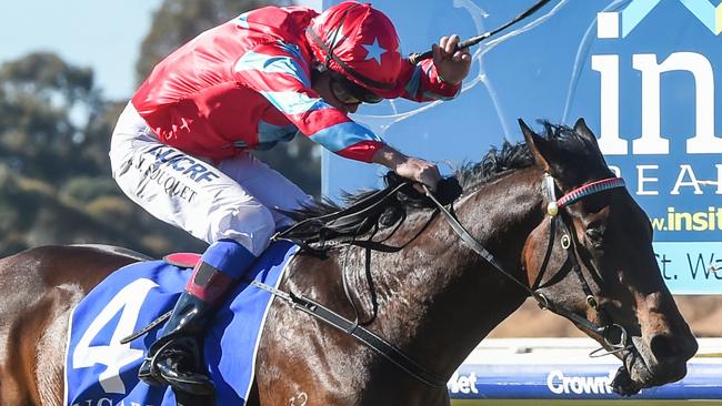 Nick Souquet rides Tap ‘N’ Run for trainer Ron Stubbs at Albury. Picture: Getty Images