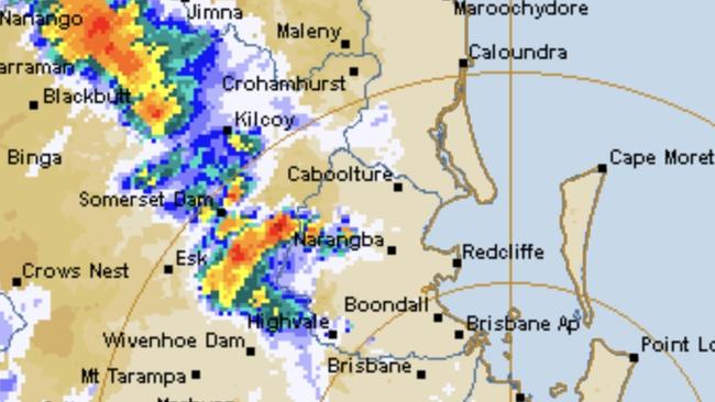 Radar showing storms heading towards southeast Queensland just before 2.30pm on Sunday.