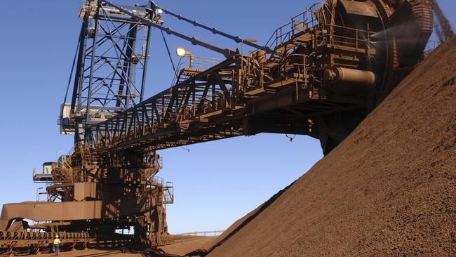 Growth in exports including iron ore helped lift the Australian economy in the September quarter. .