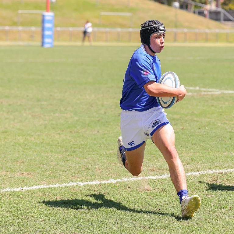 Buildcorp Emerging Reds Cup action from the day one match between Queensland Country Under-14s and Brisbane Junior Rugby Union Under-14s. Picture credit: QRU Media/ Erick Lucero.