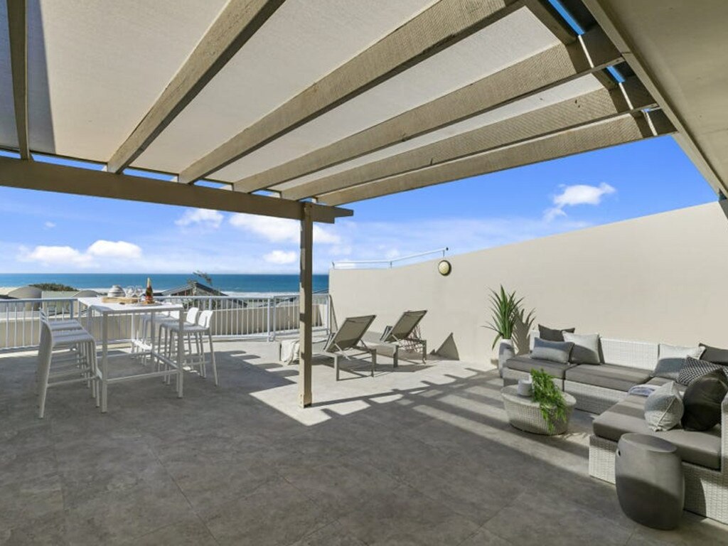 Qld coastal views under $1million July 2021: Castaways Beach