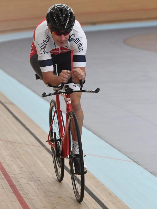 Para-cyclist Darren Hicks at the velodrome. Picture: Tricia Watkinson