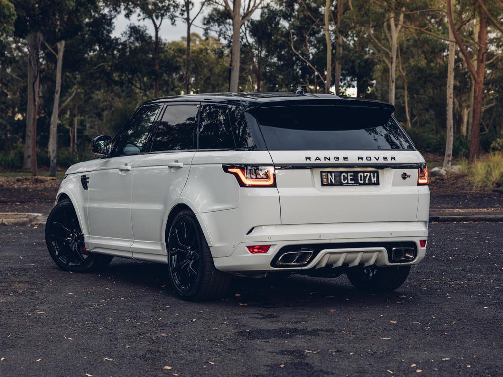 Range Rover Sport SVR Carbon Edition review: entertaining, but bonkers ...