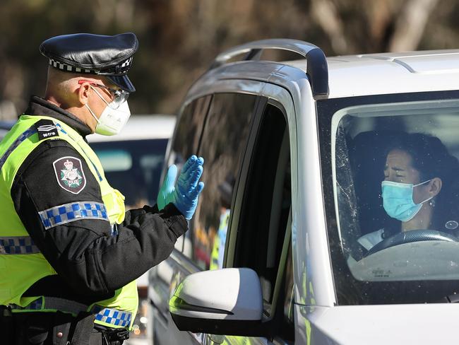 CANBERRA, AUSTRALIA NewsWire Photos - SEPTEMBER 17, 2021: General coverage of Covid-19 related activity as Canberra's lockdown continues.The AFP conducted a random COVID-19 check at  the ACT/NSW border, as the border closers continue in the ACT.Picture: Newswire/Gary Ramage